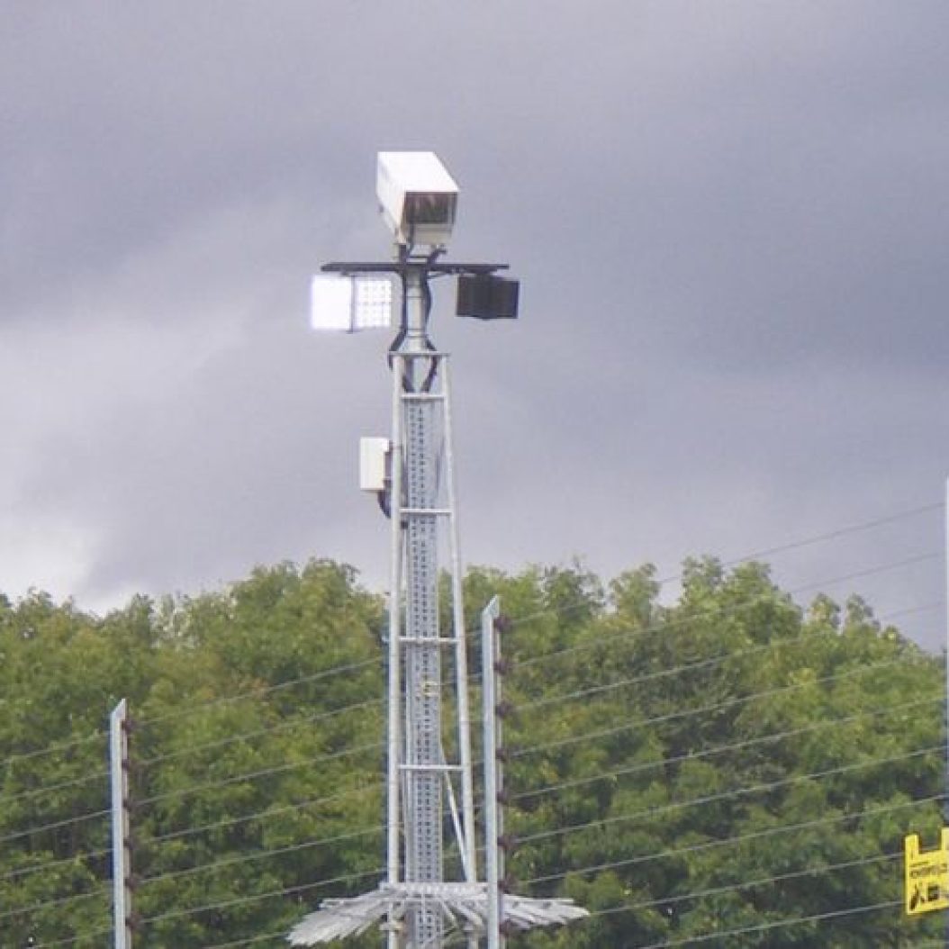 critical infrastructure, linear, hazardous area lighting, LED lighting, emergency lighting, pulsed lighting, security lighting, critical infrastructure, infrastructure surveillance